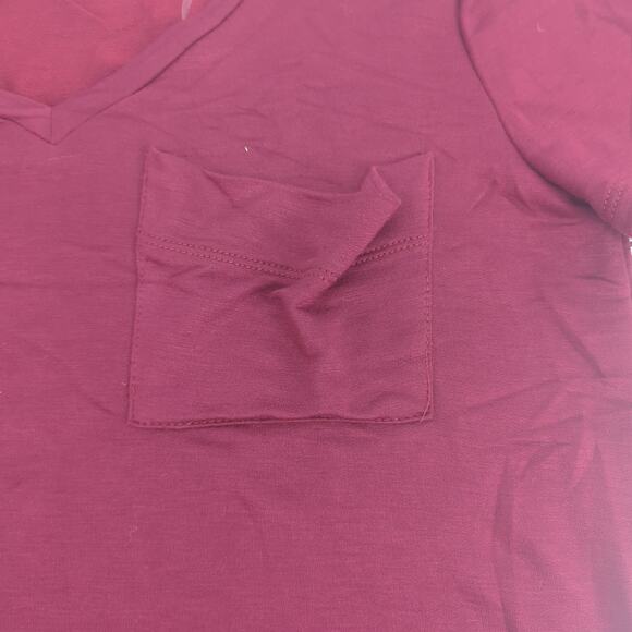 NWT GeeGee Rayon Blend Maroon T-Shirt Womens S Pocket V-Neck - Picture 5 of 7